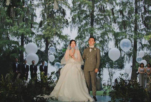 陈纯新与他的挚爱步入婚姻殿堂——祝福新婚快乐！