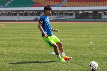 U16队长卢琦政坚决否认出轨事件爆料