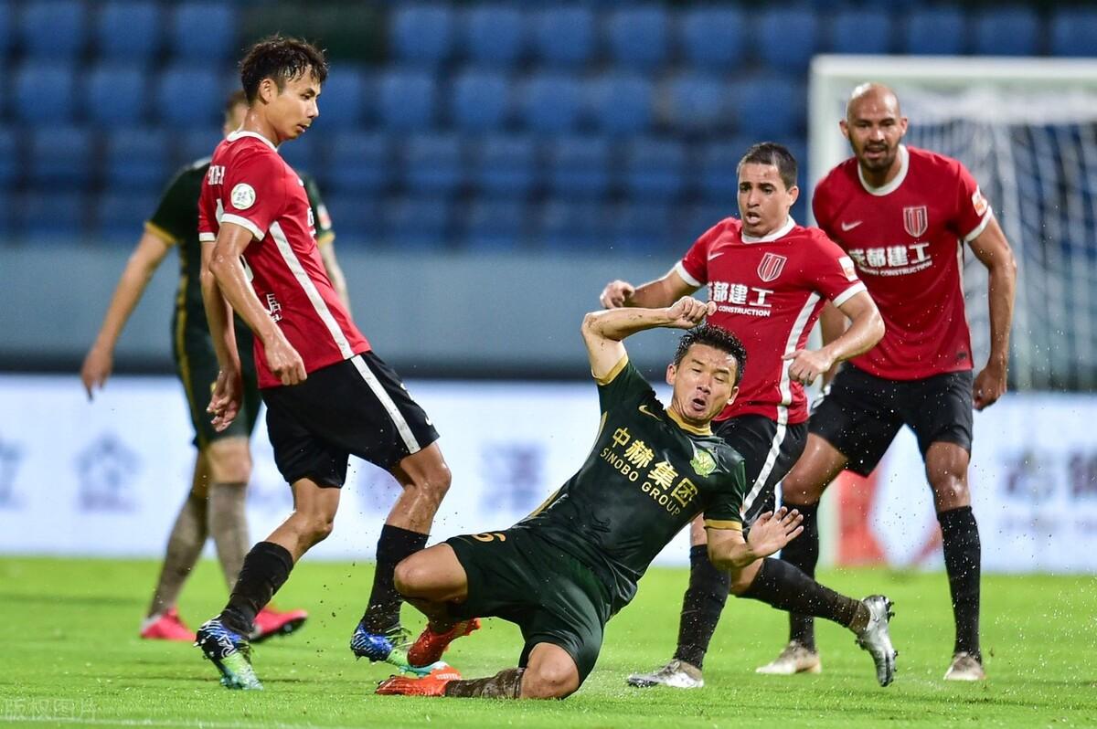 蓉城海港对决，低控球率下的四球完胜！
